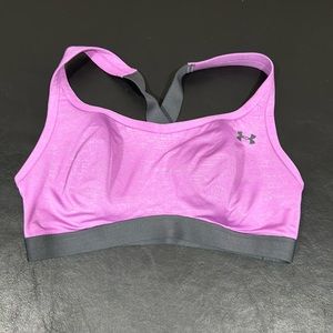 🛍️BOGO🛍️ Heat Gear sports bra. Padded. Med support. Good condition. Size 34D